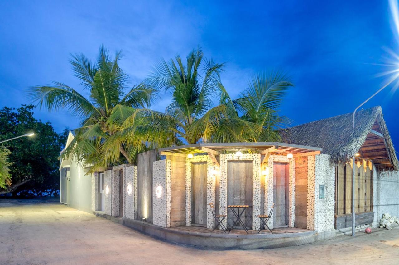 Brickwood Rasdhoo- Beach Front Exterior photo